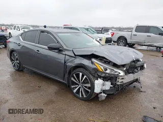 2020 Nissan Altima SR z VIN 1N4BL4CV2LN317368, wystawiony jako IAAI lot #41535712 z przebiegiem 52 323 mil mil oraz . Historia ofert i sprzedaży dostępna na DreamBid. Obrazek 1.