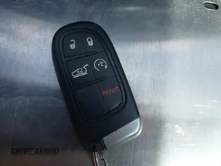 2018 Jeep Cherokee Limited с VIN 1C4PJMDB5JD516024, выставлен на аукционе IAAI как лот 42156933 с пробегом 159 761 миль миль и . История ставок и продаж доступна на DreamBid. Изображение 11.