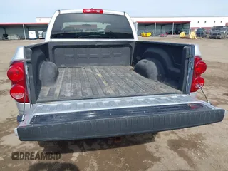 2008 Dodge 1500 SLT with VIN 1D7HU18268S613748, listed as a IAAI auction lot 41742005 with 206,103 mi miles. Bid and sale history available at carsss.com. Image 16.