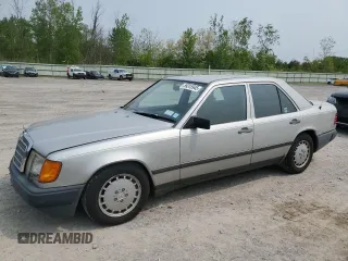1989 Mercedes-Benz 300 E z VIN WDBEA30D7KA942808, wystawiony jako Copart lot #59315945 z przebiegiem 121 727 mil mil oraz Czysty tytuł • Clean title. Historia ofert i sprzedaży dostępna na DreamBid. Obrazek 1.