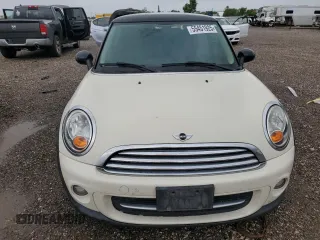 2013 MINI Hardtop z VIN WMWSU3C59DT688460, wystawiony jako Copart lot #55451925 z przebiegiem Nie podano mil oraz Szkoda całkowita • Salvage title. Historia ofert i sprzedaży dostępna na DreamBid. Obrazek 5.
