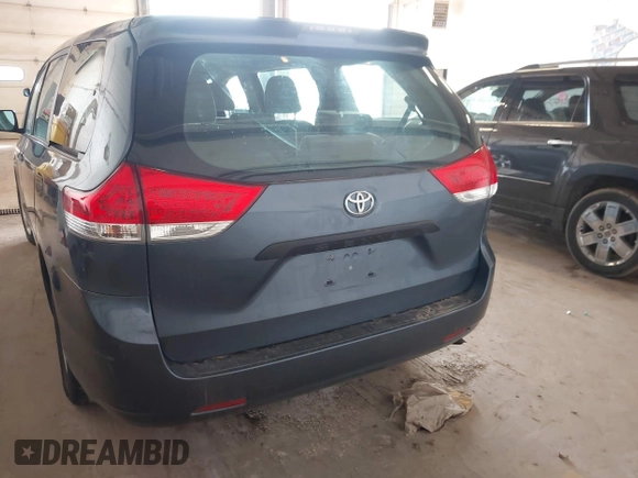 2014 Toyota Sienna L with VIN 5TDZK3DCXES434910, listed as a IAAI auction lot 41731864 with 146,161 mi miles. Bid and sale history available at carsss.com. Image 16.