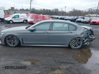 2020 BMW 7 Series 750i xDrive with VIN WBA7U2C04LGM27104, listed as a IAAI auction lot 41757796 with 10,174 mi miles and . Bid and sale history available at carsss.com. Image 14.