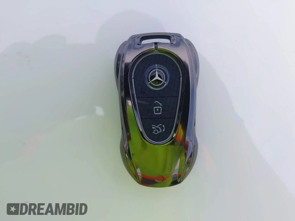 2024 Mercedes-Benz GLC 300 z VIN W1NKM4HB6RF216741, wystawiony jako IAAI lot #42216671 z przebiegiem Nie podano mil oraz . Historia ofert i sprzedaży dostępna na DreamBid. Obrazek 11.