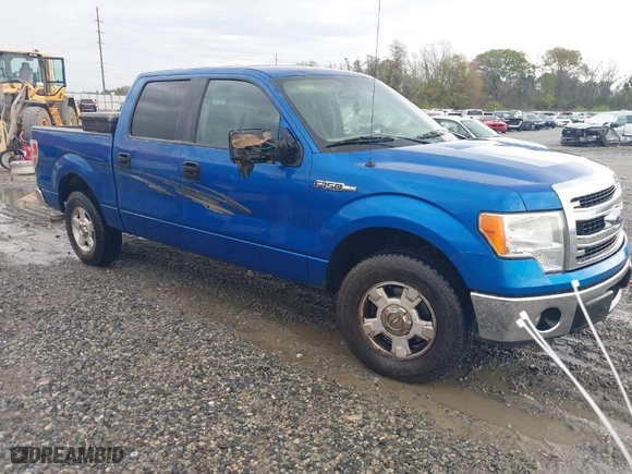 2013 Ford F-150 XL with VIN 1FTEW1CM8DKE24674, listed as a IAAI auction lot 41881852 with 212,445 mi miles. Bid and sale history available at carsss.com. Image 1.
