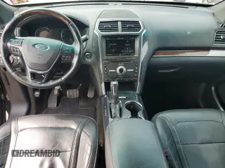 2016 Ford Explorer Platinum z VIN 1FM5K8HT7GGB81771, wystawiony jako Copart lot #59723825 z przebiegiem 117 934 mil mil oraz Szkoda całkowita • Salvage title. Historia ofert i sprzedaży dostępna na DreamBid. Obrazek 8.