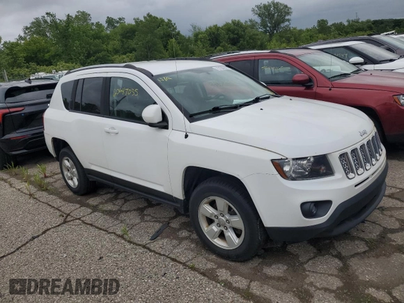2016 Jeep Compass Latitude with VIN 1C4NJCEA2GD735023, listed as a Copart auction lot 60647035 with 178,952 mi miles and Clean title. Bid and sale history available at DreamBid. Image 4.