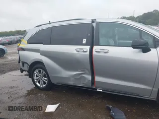 2023 Toyota Sienna XSE with VIN 5TDDSKFC8PS106342, listed as a IAAI auction lot 42290000 with 13,420 mi miles and . Bid and sale history available at DreamBid. Image 19.