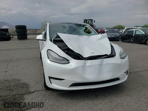 2021 Tesla Model Y Long Range z VIN 5YJYGDEE9MF200411, wystawiony jako Copart lot #53738075 z przebiegiem 97 546 mil mil oraz Szkoda całkowita • Salvage title. Historia ofert i sprzedaży dostępna na DreamBid. Obrazek 14.