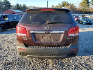 2013 Kia Sorento EX z VIN 5XYKUDA20DG335652, wystawiony jako Copart lot #82519494 z przebiegiem 107 705 mil mil oraz Czysty tytuł • Clean title. Historia ofert i sprzedaży dostępna na DreamBid. Obrazek 6.