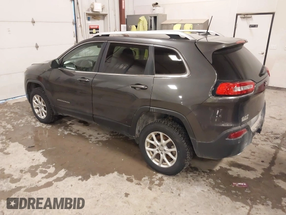 2016 Jeep Cherokee Latitude z VIN 1C4PJMCS2GW133592, wystawiony jako IAAI lot #41523996 z przebiegiem 193 154 mil mil oraz . Historia ofert i sprzedaży dostępna na DreamBid. Obrazek 3.