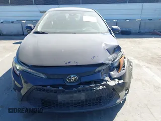 2020 Toyota Corolla LE with VIN JTDEPRAE4LJ093104, listed as a IAAI auction lot 41827963 with 69,780 mi miles. Bid and sale history available at carsss.com. Image 6.