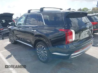 2024 Hyundai Palisade Calligraphy z VIN KM8R74GEXRU678526, wystawiony jako IAAI lot #41958741 z przebiegiem 2 666 mil mil oraz . Historia ofert i sprzedaży dostępna na DreamBid. Obrazek 3.