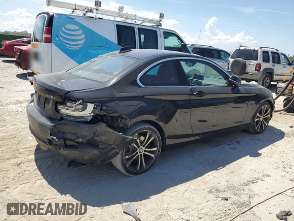 2015 BMW 2 Series 228i z VIN WBA1F5C57FV256989, wystawiony jako Copart lot #62583215 z przebiegiem 110 112 mil mil oraz Szkoda całkowita • Salvage title. Historia ofert i sprzedaży dostępna na DreamBid. Obrazek 3.