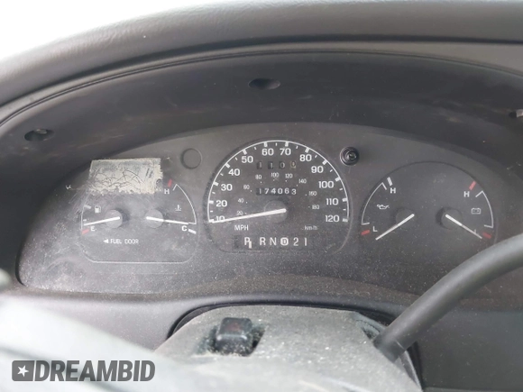2000 Ford Ranger XL z VIN 1FTYR14V6YTA74277, wystawiony jako IAAI lot #41727232 z przebiegiem 174 063 mil mil oraz . Historia ofert i sprzedaży dostępna na DreamBid. Obrazek 7.