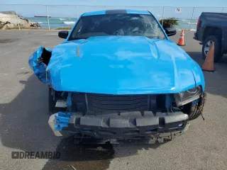 2011 Ford Mustang V6 with VIN 1ZVBP8AM8B5156374, listed as a Copart auction lot 61855985 with 81,403 mi miles and Clean title. Bid and sale history available at DreamBid. Image 5.
