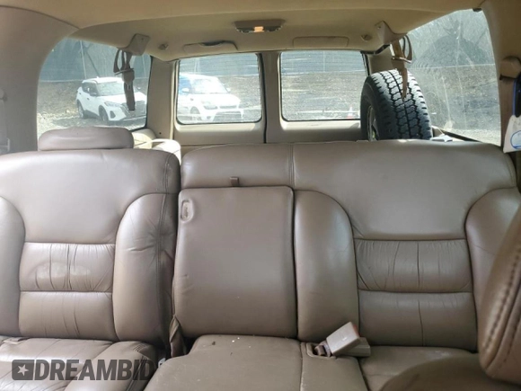 1995 Chevrolet Suburban with VIN 1GNFK16K3SJ403221, listed as a Copart auction lot 68543084 with 131,937 mi miles and Clean Title. Bid and sale history available at carsss.com. Image 10.