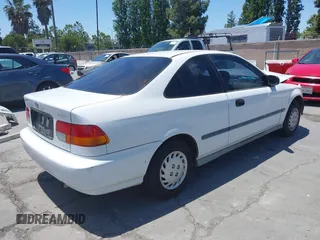 1996 Honda Civic DX z VIN 1HGEJ6222TL048575, wystawiony jako IAAI lot #42408718 z przebiegiem 235 209 mil mil oraz . Historia ofert i sprzedaży dostępna na DreamBid. Obrazek 4.