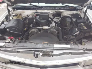 1999 Chevrolet Tahoe Z71 z VIN 1GNEK13R0XJ364222, wystawiony jako IAAI lot #41988710 z przebiegiem 204 577 mil mil oraz . Historia ofert i sprzedaży dostępna na DreamBid. Obrazek 10.
