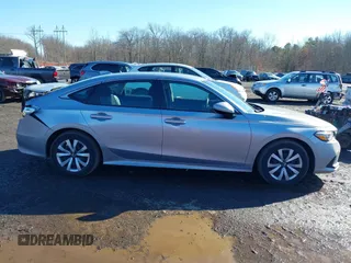 2022 Honda Civic Sedan LX with VIN 2HGFE2F2XNH545465, listed as a IAAI auction lot 41571131 with 43,866 mi miles. Bid and sale history available at carsss.com. Image 13.