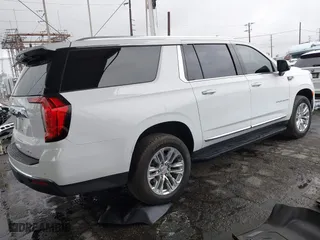 2022 GMC Yukon XL SLT with VIN 1GKS2GKD6NR328395, listed as a IAAI auction lot 41789208 with 24,797 mi miles. Bid and sale history available at carsss.com. Image 4.