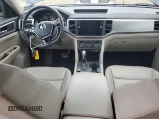 2018 Volkswagen Atlas SE with VIN 1V2CP2CA5JC598268, listed as a Copart auction lot 82860014 with 102,341 mi miles and Salvage title. Bid and sale history available at DreamBid. Image 8.