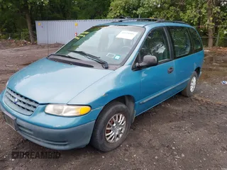 1998 Plymouth Voyager z VIN 2P4GP25R9WR797419, wystawiony jako IAAI lot #42324881 z przebiegiem 96 543 mil mil oraz . Historia ofert i sprzedaży dostępna na DreamBid. Obrazek 6.