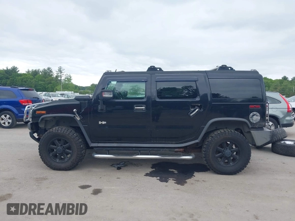 2006 Hummer H2 z VIN 5GRGN23U26H119476, wystawiony jako IAAI lot #42389980 z przebiegiem 223 949 mil mil oraz . Historia ofert i sprzedaży dostępna na DreamBid. Obrazek 14.