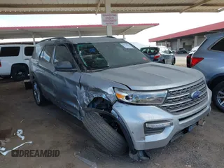 2024 Ford Explorer XLT with VIN 1FMSK7DH8RGA81728, listed as a IAAI auction lot 41671142 with 1,220 mi miles. Bid and sale history available at carsss.com. Image 6.