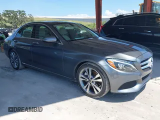 2018 Mercedes-Benz C 300 z VIN WDDWF4JB2JR406610, wystawiony jako IAAI lot #42293036 z przebiegiem 57 455 mil mil oraz . Historia ofert i sprzedaży dostępna na DreamBid. Obrazek 1.