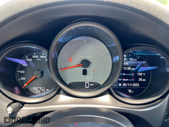 2016 Porsche Macan S with VIN WP1AB2A59GLB40365, listed as a Copart auction lot 60898695 with 192,752 mi miles and Clean title. Bid and sale history available at DreamBid. Image 8.