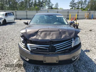 2013 Volkswagen CC Sport Plus z VIN WVWBP7AN7DE515951, wystawiony jako Copart lot #52251575 z przebiegiem 121 414 mil mil oraz Szkody całkowita. Historia ofert i sprzedaży dostępna na DreamBid. Obrazek 5.