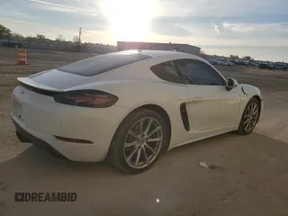 2018 Porsche 718 Cayman z VIN WP0AA2A85JK262216, wystawiony jako Copart lot #82436914 z przebiegiem 109 574 mil mil oraz Szkoda całkowita • Salvage title. Historia ofert i sprzedaży dostępna na DreamBid. Obrazek 3.