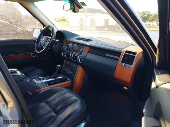2010 Land Rover Range Rover SC with VIN SALMF1E43AA327739, listed as a IAAI auction lot 41846107 with 136,920 mi miles. Bid and sale history available at carsss.com. Image 5.