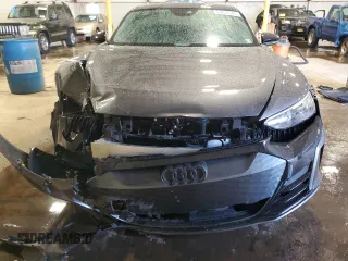 2023 Audi e-tron GT Premium Plus z VIN WAUCJBFW0P7000421, wystawiony jako Copart lot #60916344 z przebiegiem 12 338 mil mil oraz Szkody całkowita. Historia ofert i sprzedaży dostępna na DreamBid. Obrazek 5.