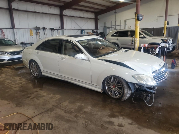 2008 Mercedes-Benz S 550 z VIN WDDNG86X28A188228, wystawiony jako Copart lot #59687055 z przebiegiem 211 061 mil mil oraz Szkoda całkowita • Salvage title. Historia ofert i sprzedaży dostępna na DreamBid. Obrazek 4.