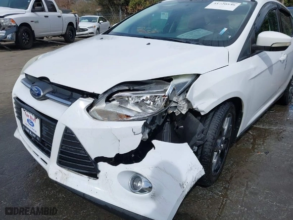 2013 Ford Focus SE with VIN 1FADP3K25DL327419, listed as a IAAI auction lot 41720546 with 130,934 mi miles. Bid and sale history available at carsss.com. Image 6.