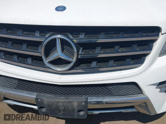 2014 Mercedes-Benz M 350 with VIN 4JGDA5HB2EA379792, listed as a IAAI auction lot 42104545 with 148,292 mi miles and . Bid and sale history available at carsss.com. Image 6.