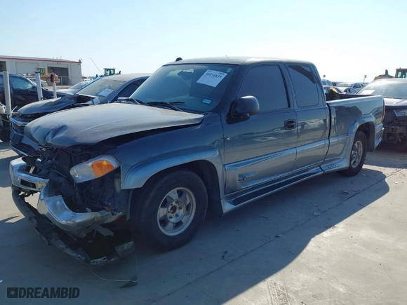 2004 GMC Sierra 1500 SLE with VIN 2GTEC19T141304318, listed as a IAAI auction lot 40534839 with 76,424 mi miles. Bid and sale history available at carsss.com. Image 2.