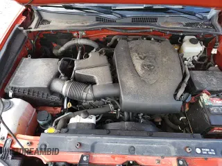 2017 Toyota Tacoma SR5 with VIN 5TFSZ5AN3HX072951, listed as a Copart auction lot 69935695 with 113,886 mi miles and Salvage title. Bid and sale history available at DreamBid. Image 14.