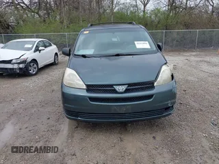 2005 Toyota Sienna CE with VIN 5TDZA23C15S313939, listed as a IAAI auction lot 41952894 with 268,191 mi miles. Bid and sale history available at carsss.com. Image 12.