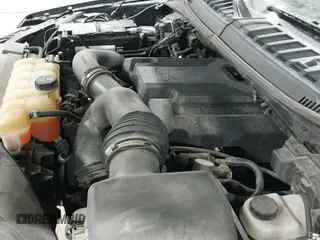 2018 Ford F-150 XL z VIN 1FTFW1EG5JFA33692, wystawiony jako IAAI lot #42659170 z przebiegiem 164 974 mil mil oraz . Historia ofert i sprzedaży dostępna na DreamBid. Obrazek 19.