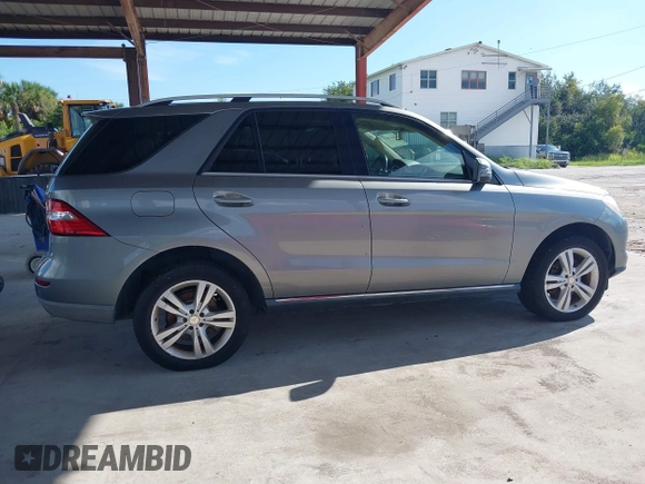 2014 Mercedes-Benz M 350 with VIN 4JGDA2EB6EA275759, listed as a IAAI auction lot 40403071 with 75,095 mi miles and . Bid and sale history available at DreamBid. Image 13.