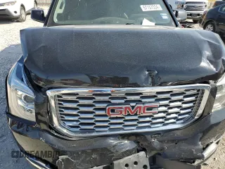 2018 GMC Yukon Denali with VIN 1GKS1CKJ0JR146025, listed as a Copart auction lot 67157534 with 109,900 mi miles and Clean Title. Bid and sale history available at carsss.com. Image 12.