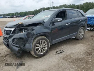 2011 Kia Sorento EX z VIN 5XYKU4A28BG025617, wystawiony jako Copart lot #54141405 z przebiegiem 151 066 mil mil oraz Szkoda całkowita • Salvage title. Historia ofert i sprzedaży dostępna na DreamBid. Obrazek 1.