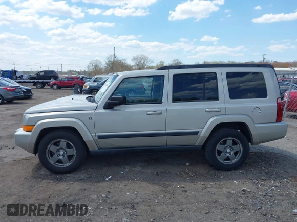 2007 Jeep Commander Sport z VIN 1J8HG48P17C695954, wystawiony jako IAAI lot #42106559 z przebiegiem Nie podano mil oraz . Historia ofert i sprzedaży dostępna na DreamBid. Obrazek 15.
