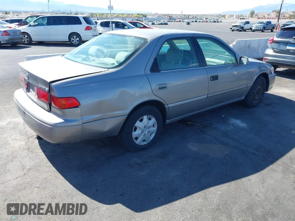 2000 Toyota Camry CE with VIN 4T1BG22K3YU643229, listed as a IAAI auction lot 42162845 with 142,457 mi miles and . Bid and sale history available at carsss.com. Image 4.