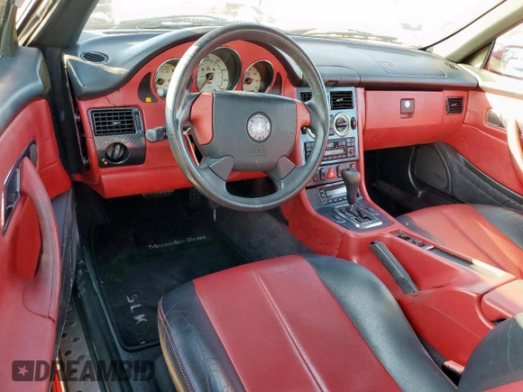 1998 Mercedes-Benz SLK 230/320 z VIN WDBKK47F7WF058115, wystawiony jako Copart lot #46637955 z przebiegiem 118 385 mil mil oraz Czysty tytuł • Clean title. Historia ofert i sprzedaży dostępna na DreamBid. Obrazek 8.