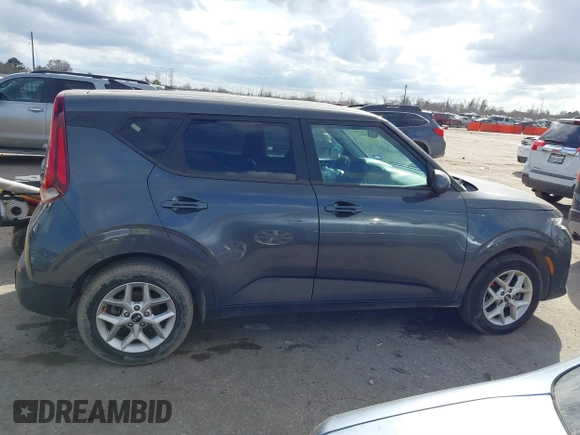 2021 Kia Soul S with VIN KNDJ23AU0M7746236, listed as a IAAI auction lot 41250392 with 72,571 mi miles and . Bid and sale history available at DreamBid. Image 13.