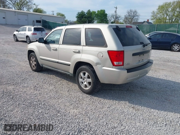 2008 Jeep Grand Cherokee Laredo with VIN 1J8GR48K88C107253, listed as a IAAI auction lot 42018165 with 239,222 mi miles. Bid and sale history available at carsss.com. Image 3.